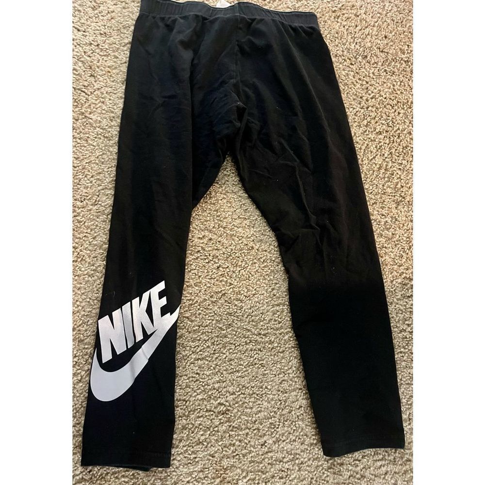 Nike capri pants